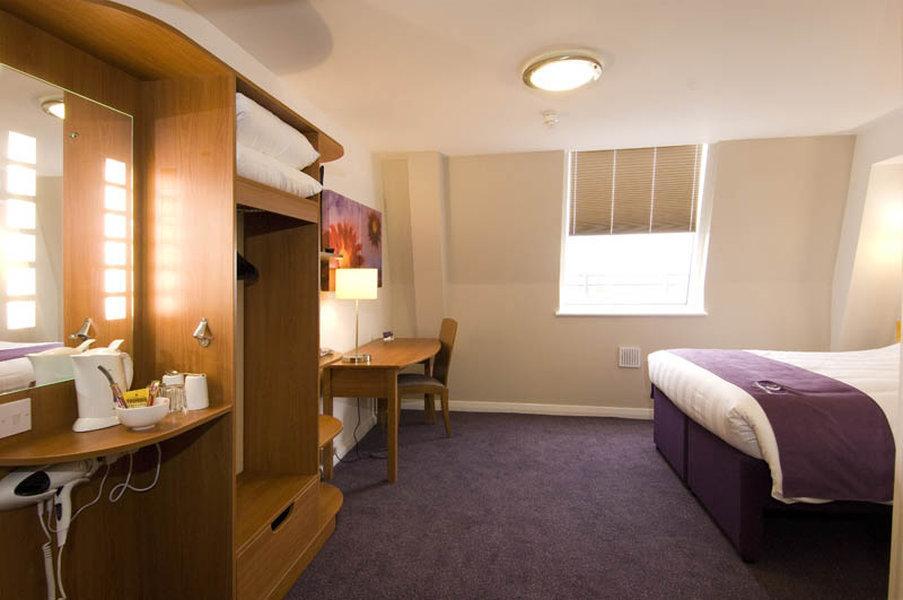 Premier Inn Brentwood Exterior foto